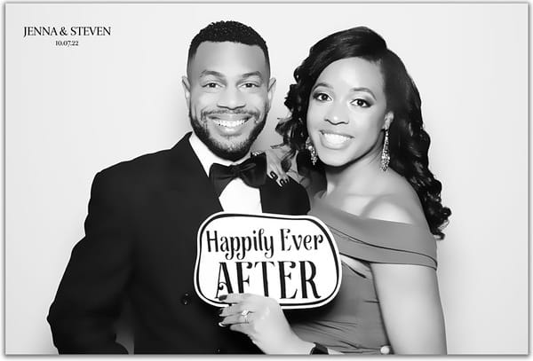 4x6-photo-booth-glam-example Glam Wedding Photo Booth Rental