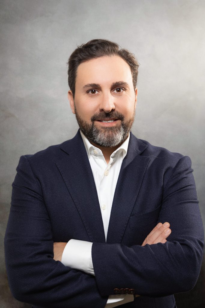 paullux headshot web (2) paullux headshot web (2)